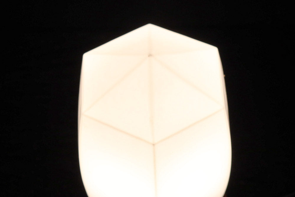 六角柱状のレトロ感溢れる天井直付け灯　DC7820