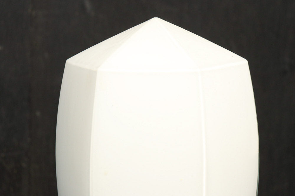 六角柱状のレトロ感溢れる天井直付け灯　DC7820