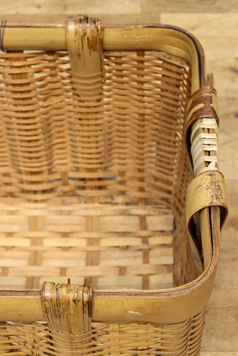 Antique tool (Bamboo woven basket) DC7841