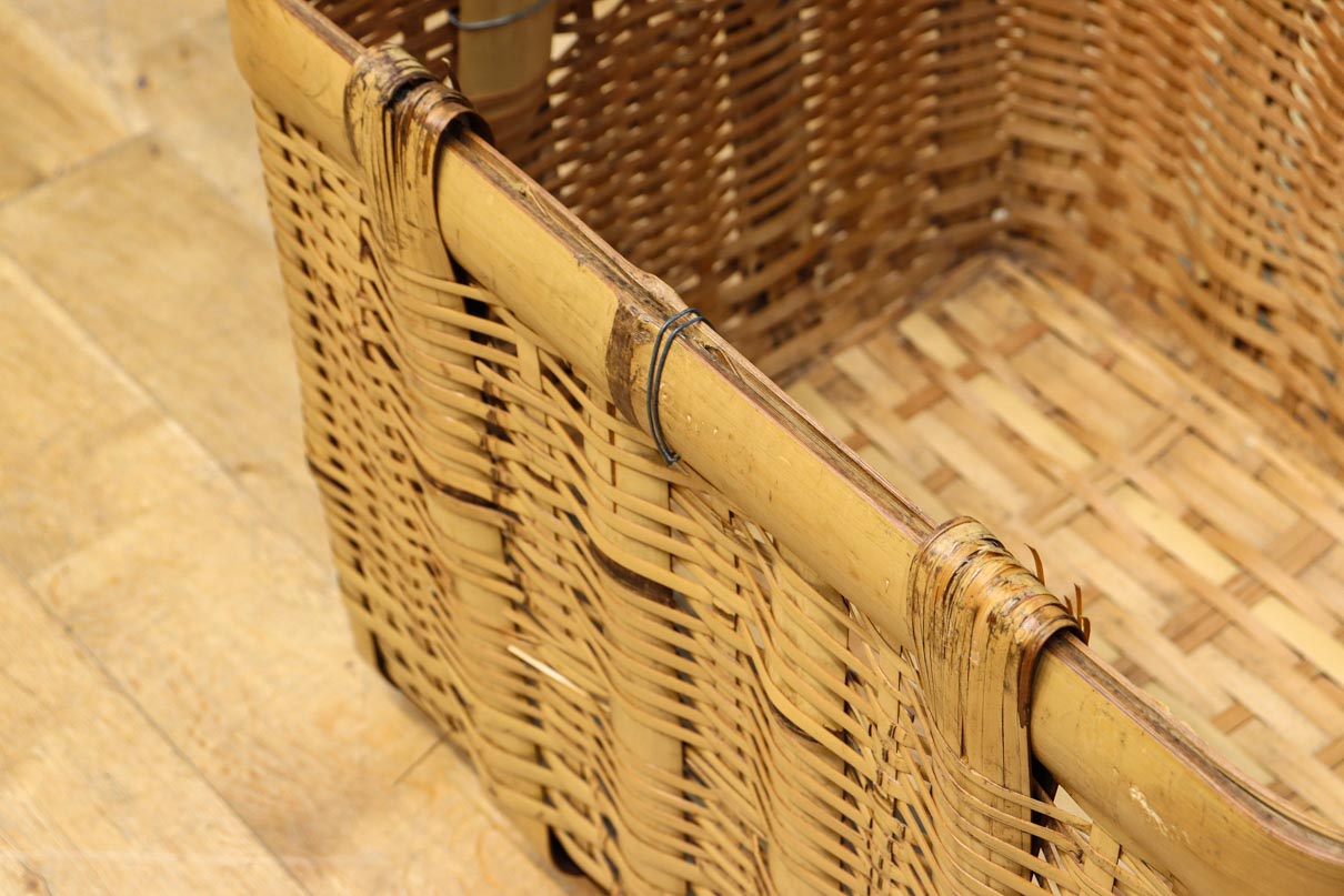 Antique tool (Bamboo woven basket) DC7841