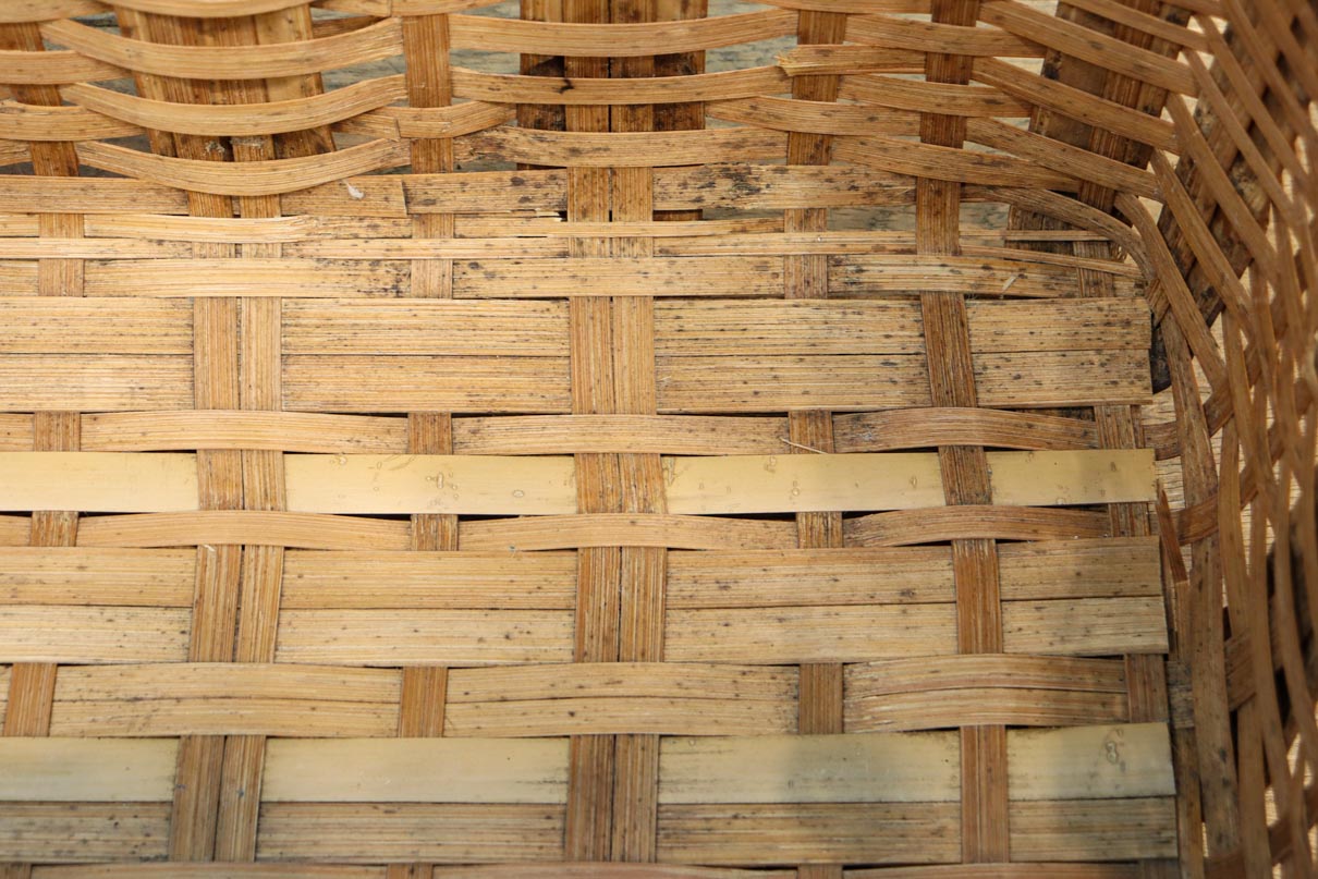 Antique tool (Bamboo woven basket) DC7841