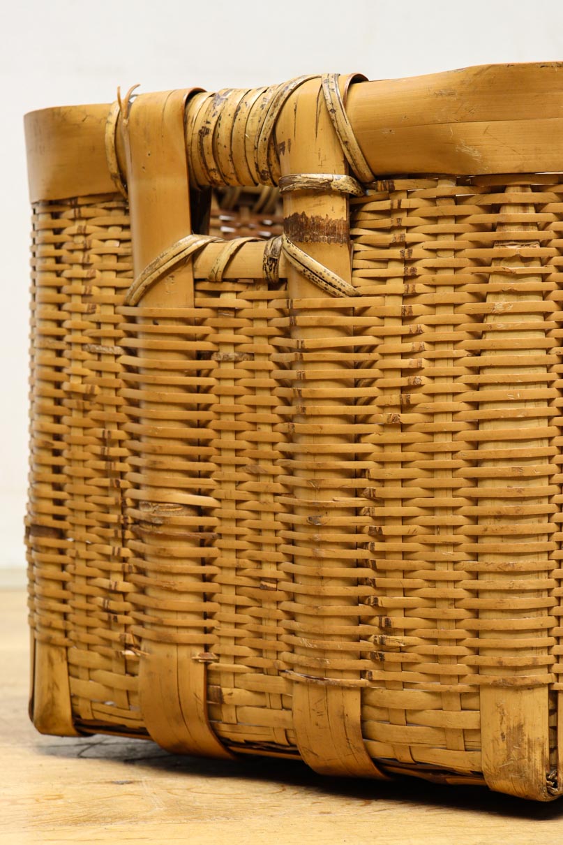 Antique tool (Bamboo woven basket) DC7842