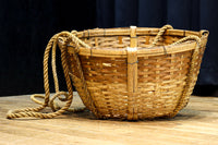 レトロな雰囲気ある竹編みの吊り丸カゴ　DC7843