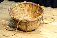 レトロな雰囲気ある竹編みの吊り丸カゴ　DC7843