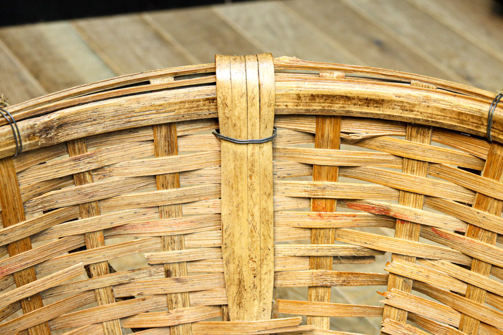 レトロな雰囲気ある竹編みの吊り丸カゴ　DC7843