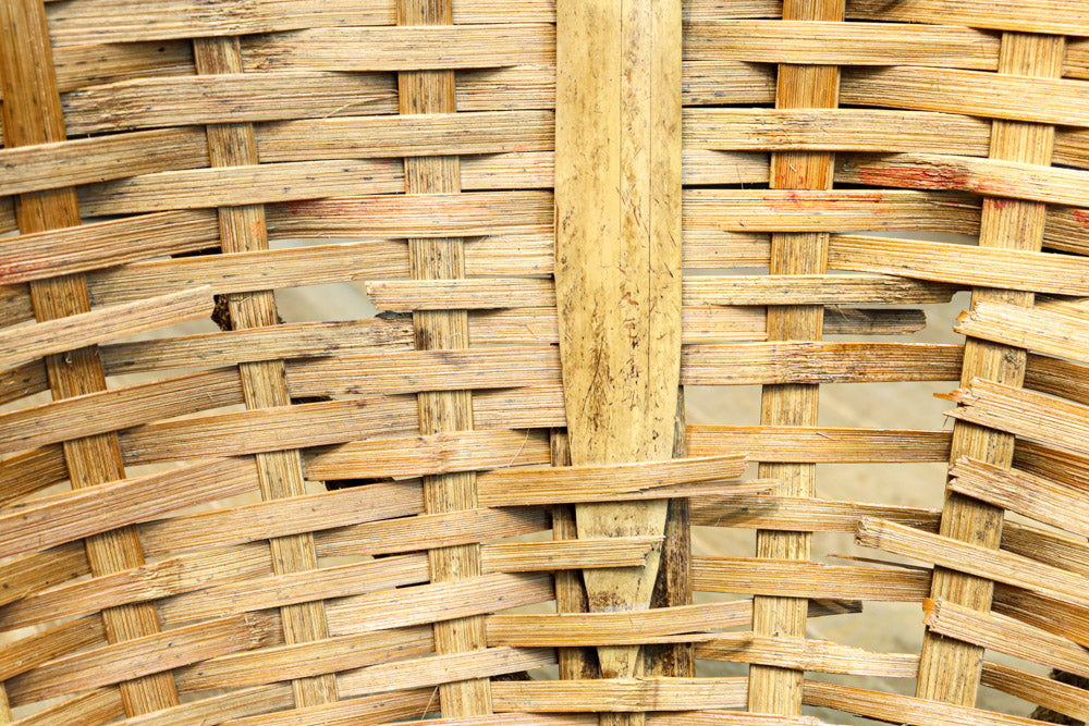 レトロな雰囲気ある竹編みの吊り丸カゴ　DC7843