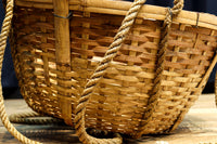 レトロな雰囲気ある竹編みの吊り丸カゴ　DC7843