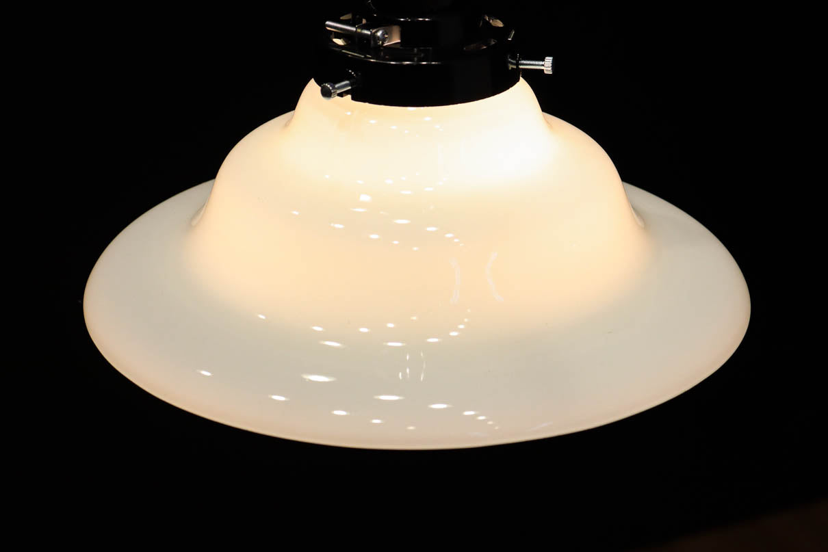 柔らかなシルエットで温かみのある電笠　DC7848