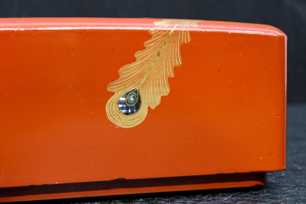 見事な蒔絵の朱漆の小箱　DC7857