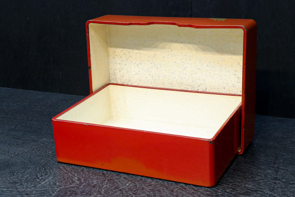 見事な蒔絵の朱漆の小箱　DC7857