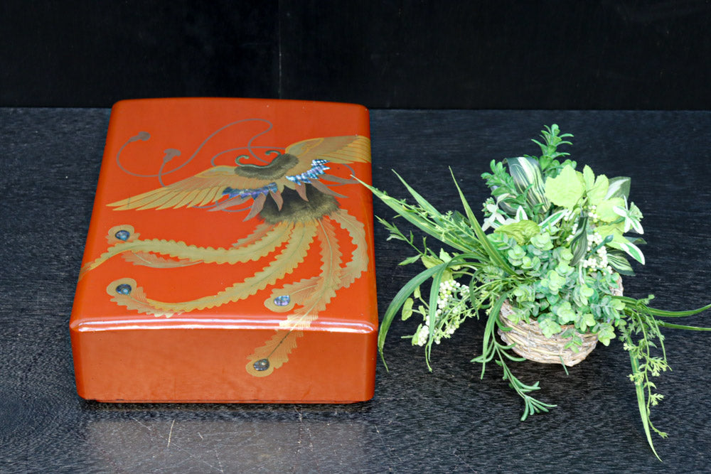 見事な蒔絵の朱漆の小箱　DC7857