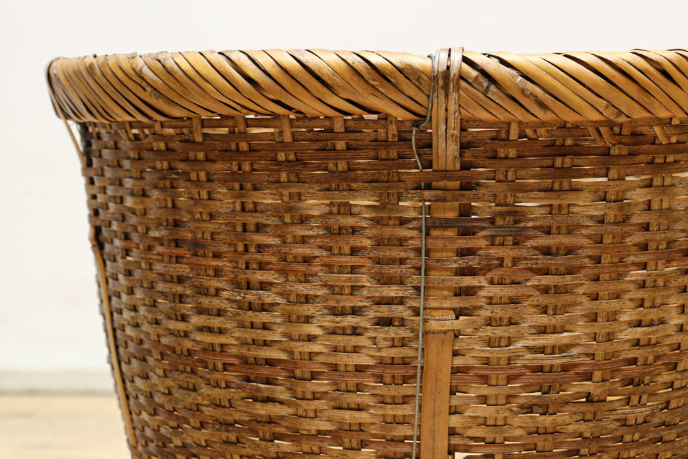 中型サイズ!! 深さのある柔らかい色合いの丸カゴ　DC7863