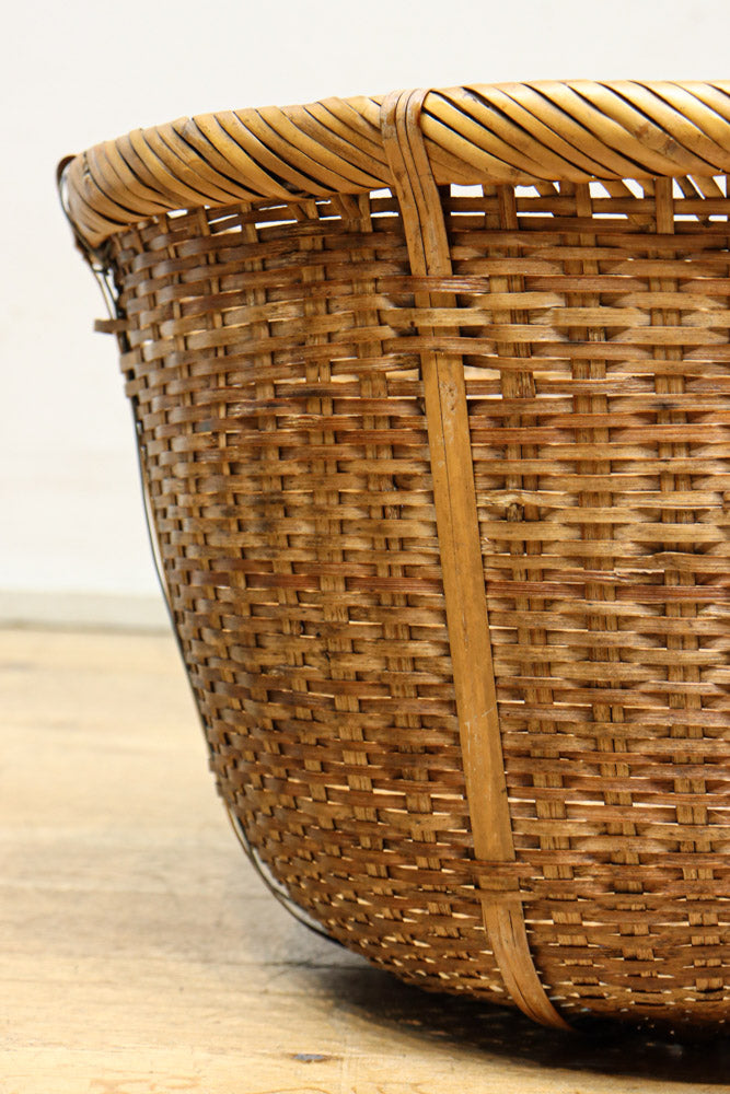 中型サイズ!! 深さのある柔らかい色合いの丸カゴ　DC7863