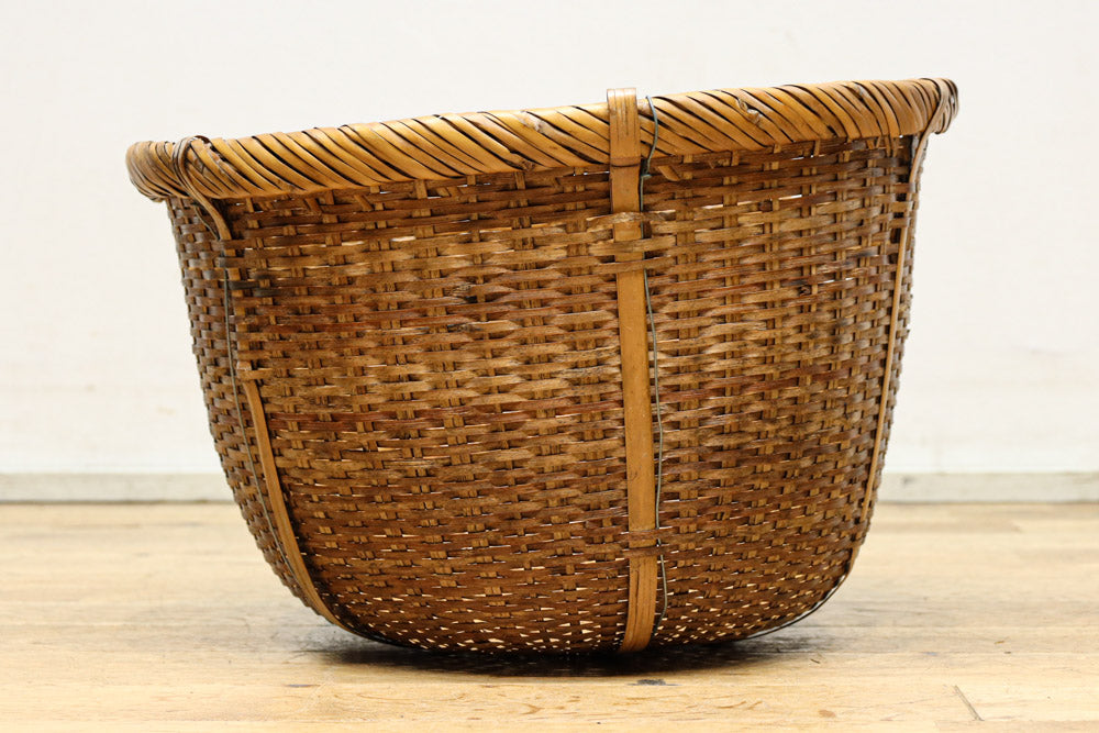 中型サイズ!! 深さのある柔らかい色合いの丸カゴ　DC7863