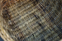 艶みを重ねた色彩のアケビ編みのカゴ　DC7865