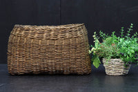 艶みを重ねた色彩のアケビ編みのカゴ　DC7865