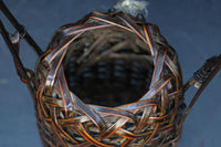 深い色彩で落ち着きのある小さな持ち手付き花カゴ　DC7869