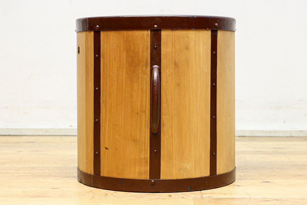 時代を重ねた風合い溢れる一斗マス　DC7881ghij　在庫(g:1 h:0 i:1 j:0)個