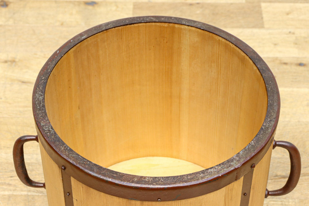 時代を重ねた風合い溢れる一斗マス　DC7881ghij　在庫(g:1 h:0 i:1 j:0)個