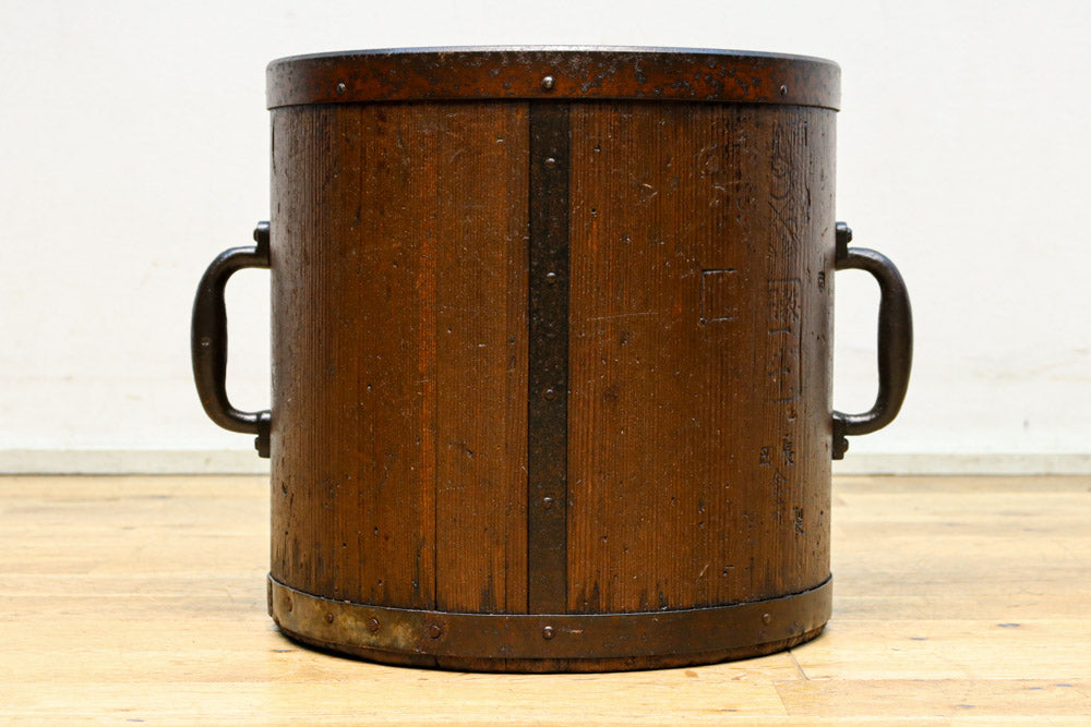 時代を重ねた風合い溢れる一斗マス　DC7881ghij　在庫(g:1 h:0 i:1 j:0)個