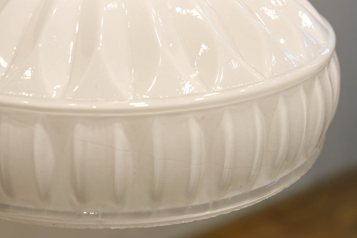 モダンなプレス模様がお洒落な電笠　DC7896