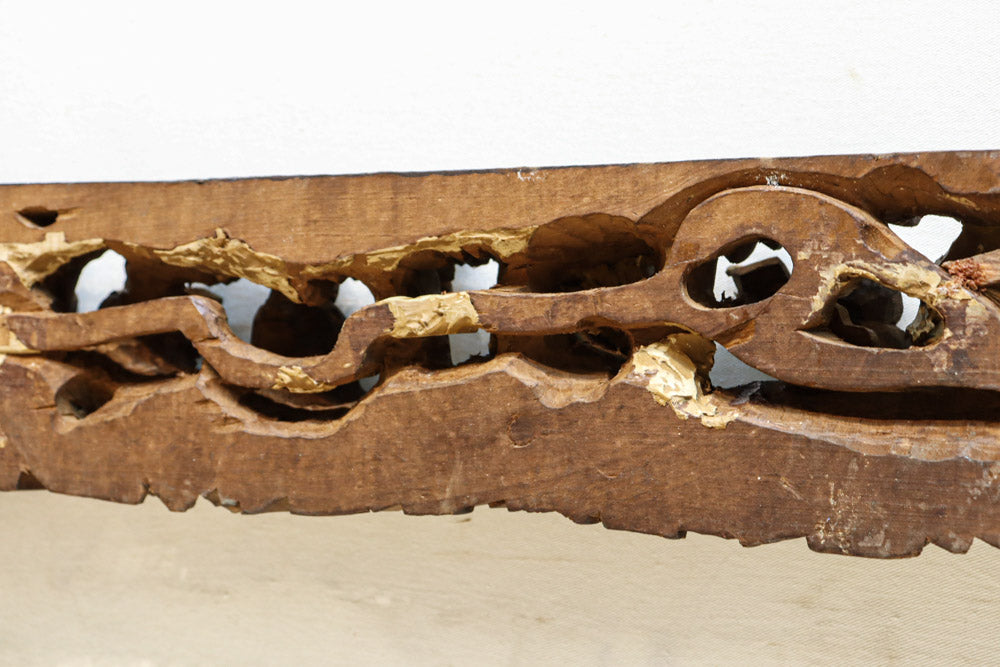 14人のお坊さんの交流会を細やかに描いた彫刻飾り　DC7906