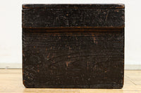 古色の風合いに時代を重ねた風格が漂う銭箱　DC7907