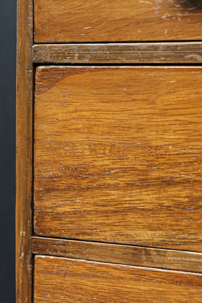 落ち着いた色彩が風格を感じさせる針箱　DC7909