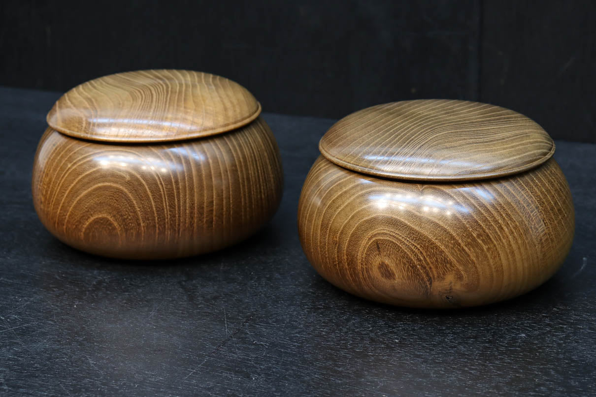 優美な杢目で温かみのある碁笥　DC7918　在庫2個