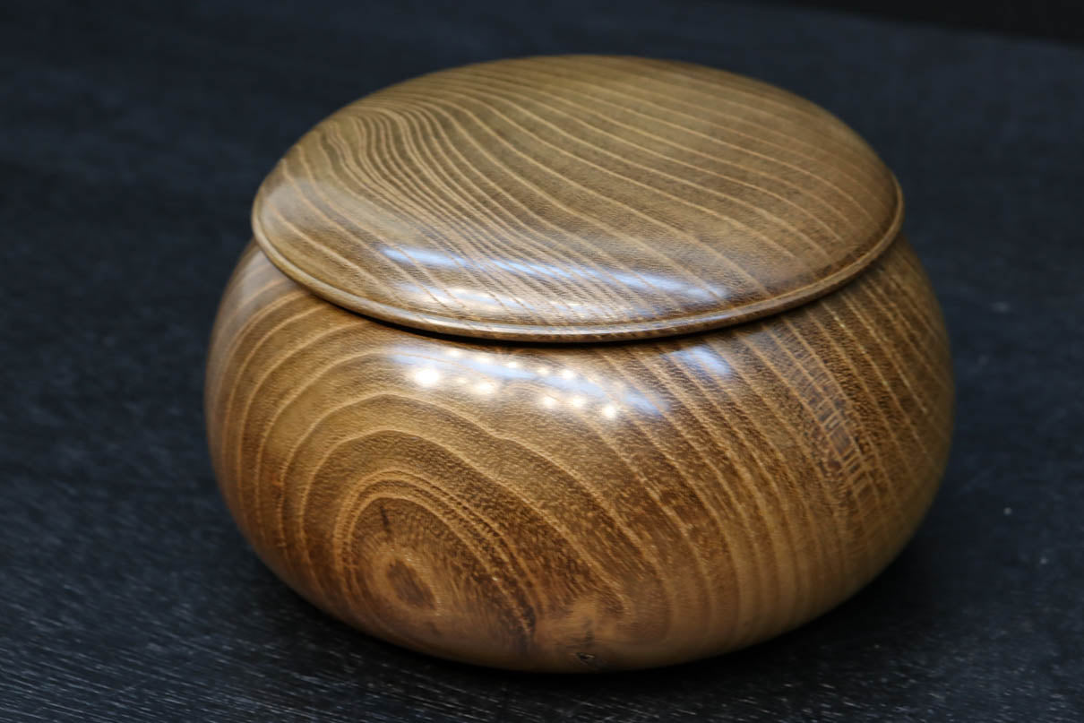 優美な杢目で温かみのある碁笥　DC7918　在庫2個