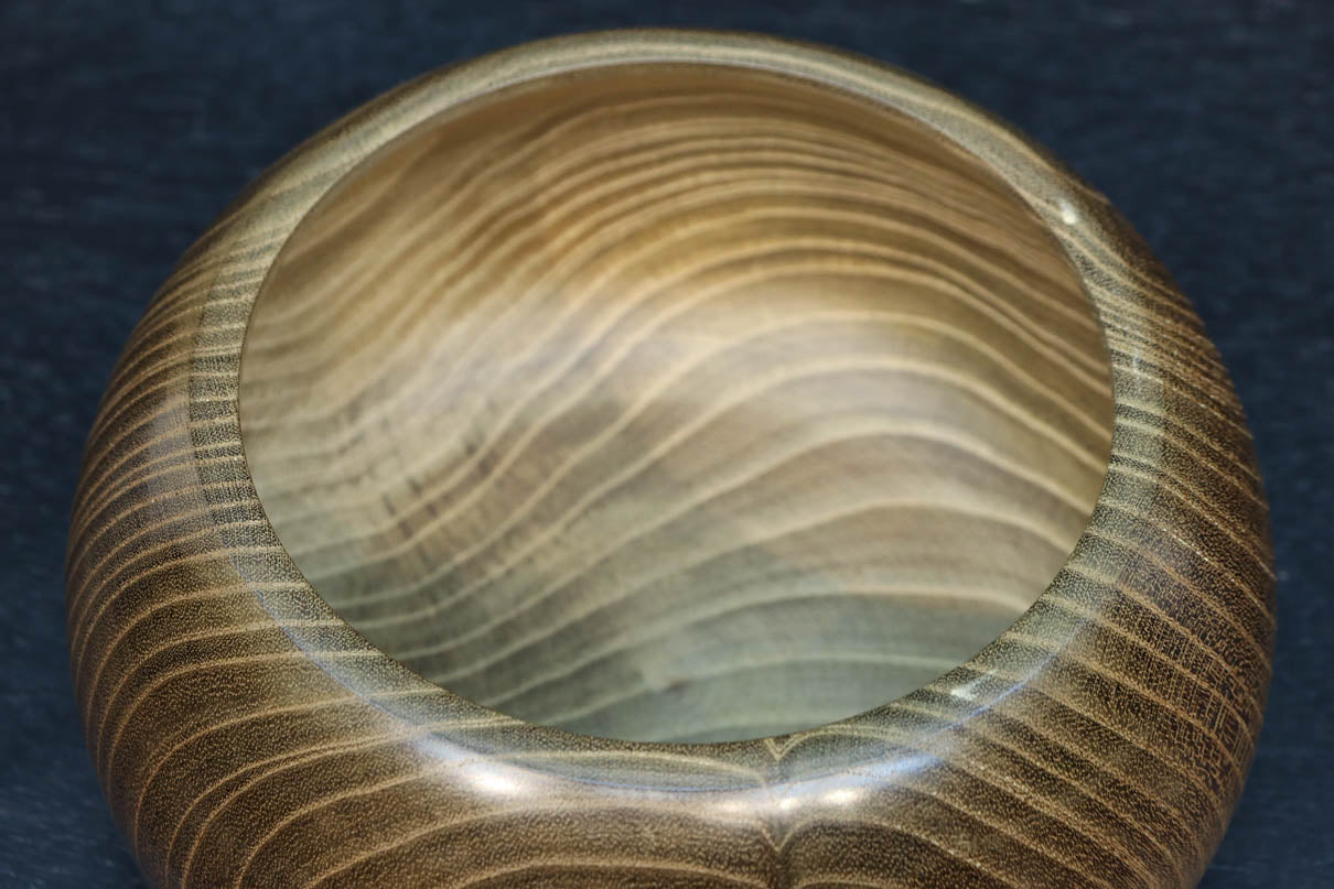 優美な杢目で温かみのある碁笥　DC7918　在庫2個