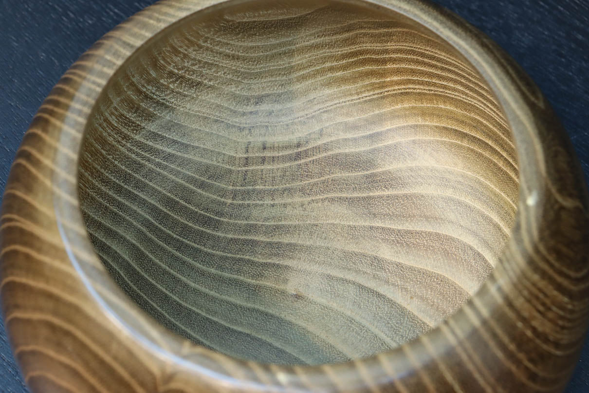 優美な杢目で温かみのある碁笥　DC7918　在庫2個