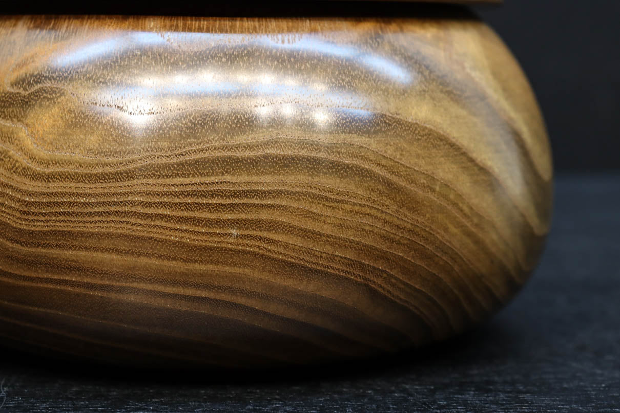 優美な杢目で温かみのある碁笥　DC7918　在庫2個