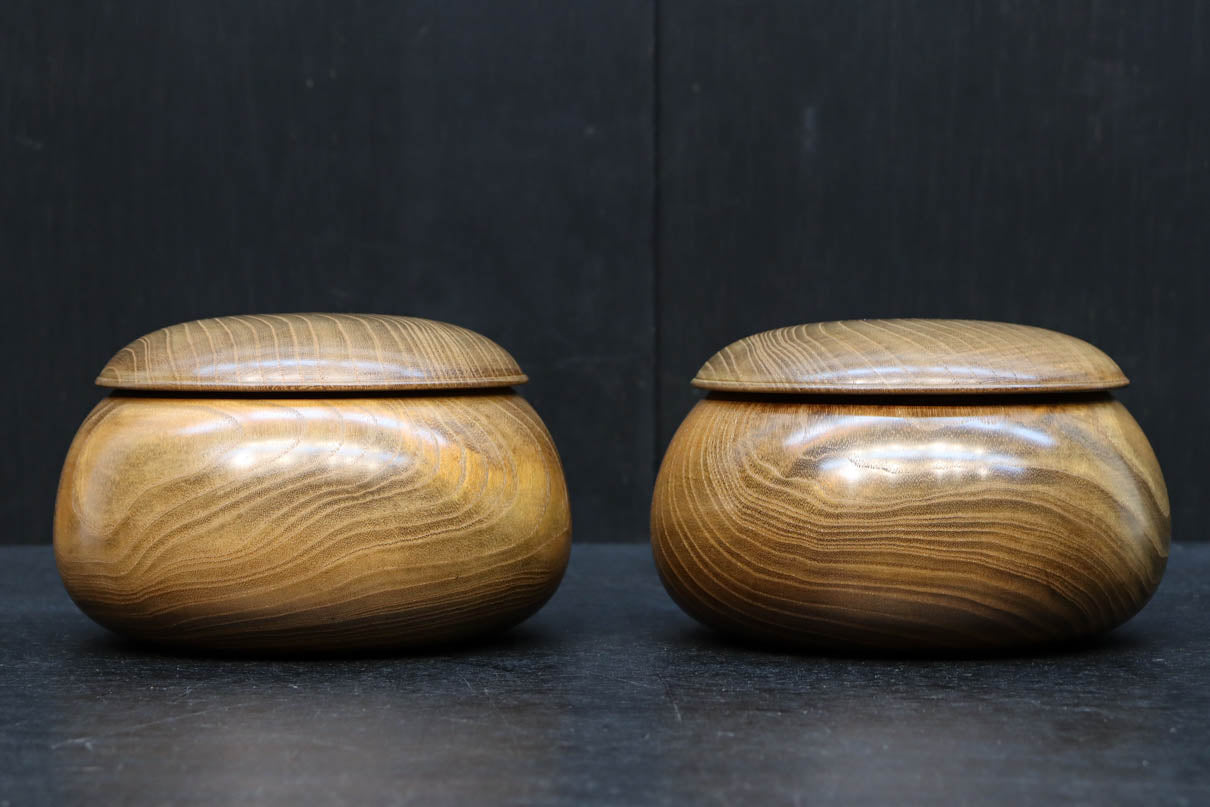 優美な杢目で温かみのある碁笥　DC7918　在庫2個