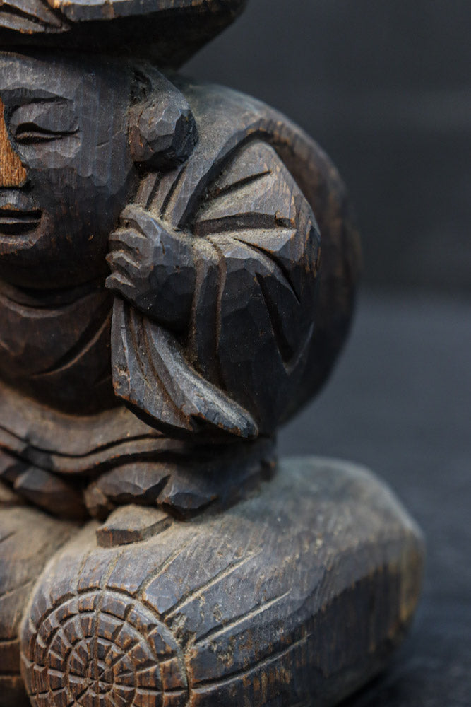 温かみ溢れる木彫りの小さな大黒様　DC7922abc　在庫(a:1 b:1 c:0)個