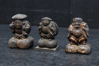 温かみ溢れる木彫りの小さな大黒様　DC7922abc　在庫(a:1 b:1 c:0)個