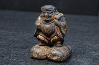 温かみ溢れる木彫りの小さな大黒様　DC7922abc　在庫(a:1 b:1 c:0)個