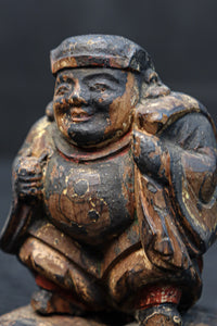 温かみ溢れる木彫りの小さな大黒様　DC7922abc　在庫(a:1 b:1 c:0)個