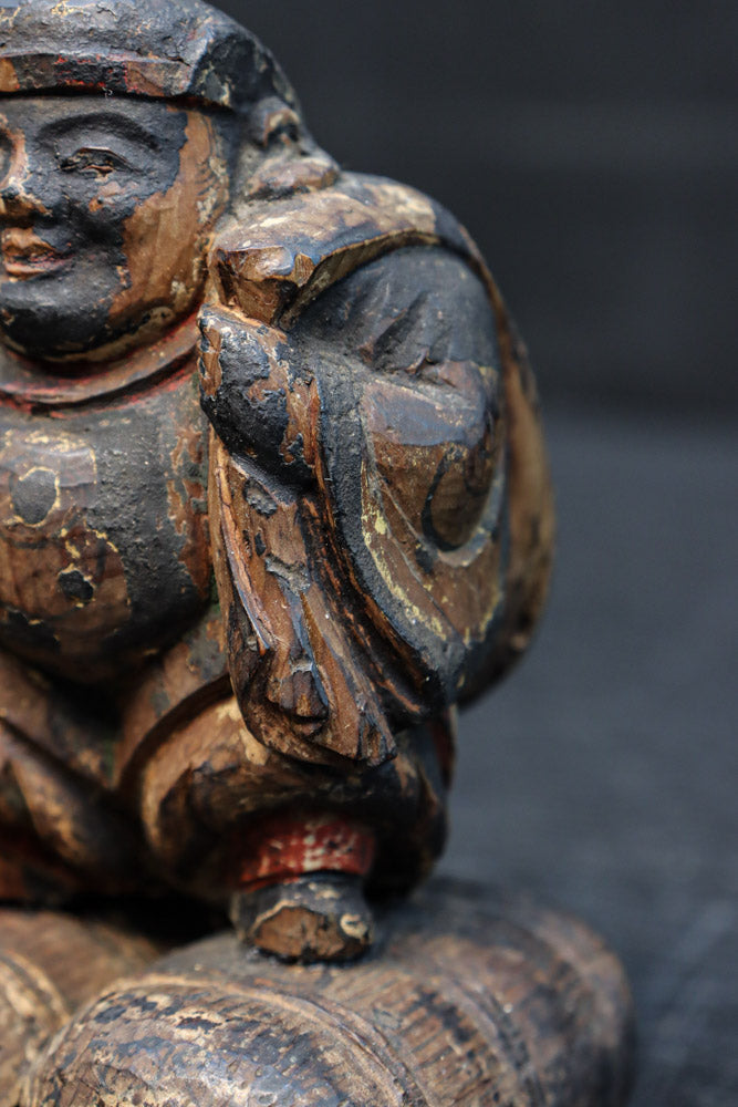 温かみ溢れる木彫りの小さな大黒様　DC7922abc　在庫(a:1 b:1 c:0)個