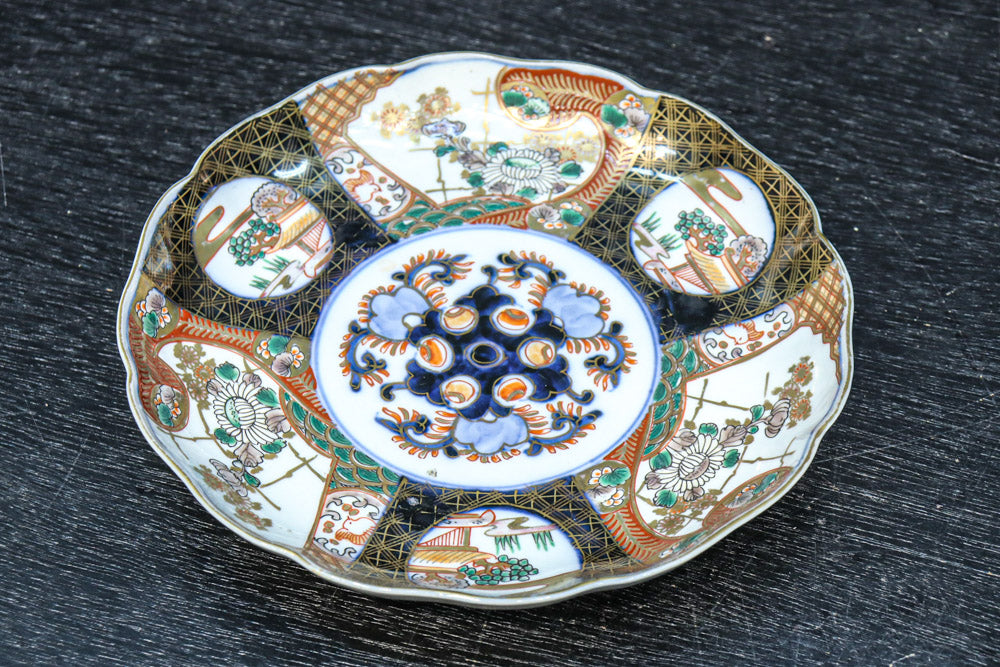 Imari medium-sized round plate DC7934