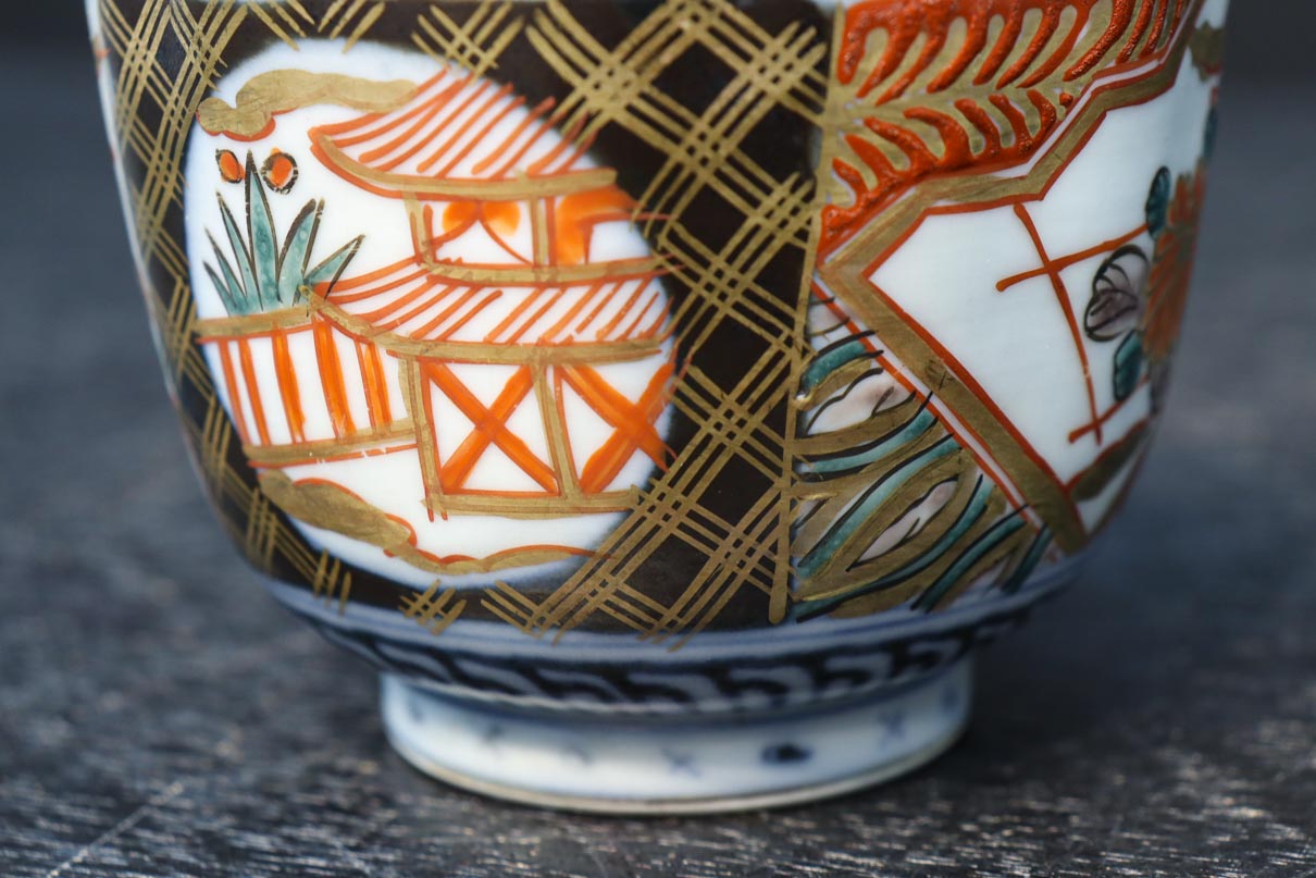 菊の花や家屋の絵柄が映える古伊万里の向付　DC7937　在庫5個