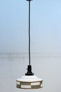 市松模様のセル装飾がレトロモダンに飾る電笠　DC7954