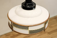 市松模様のセル装飾がレトロモダンに飾る電笠　DC7954