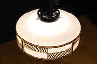 市松模様のセル装飾がレトロモダンに飾る電笠　DC7954