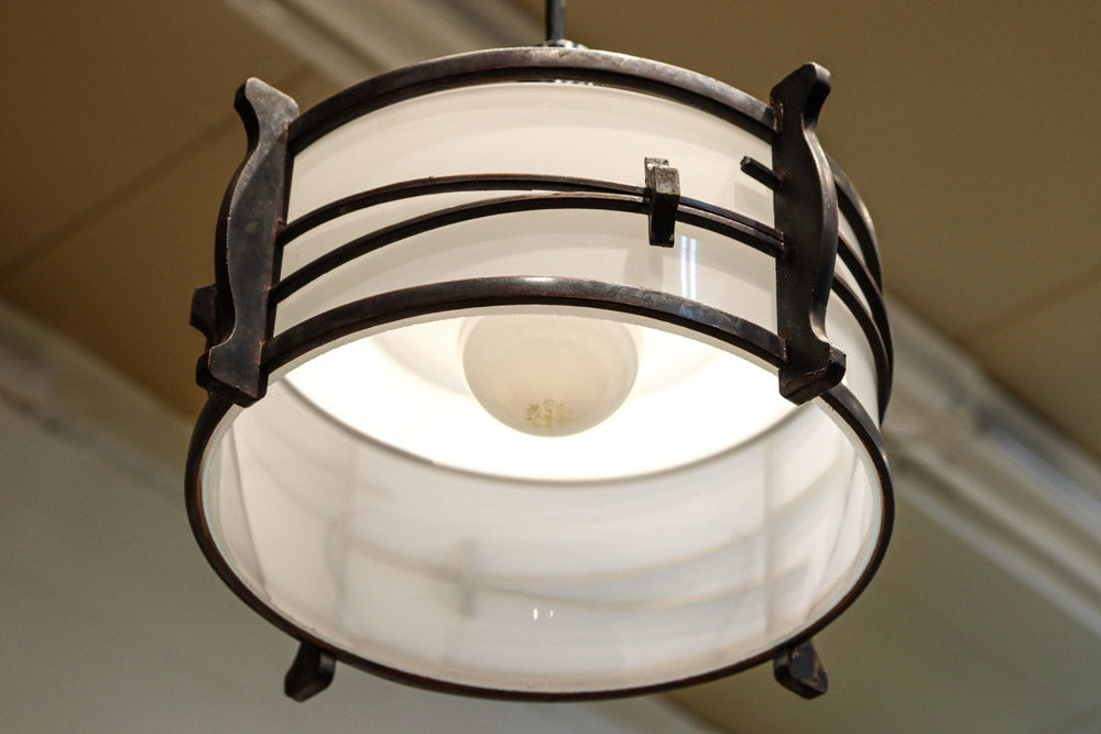 松葉の装飾で雅な面持ちある電笠　DC7957a