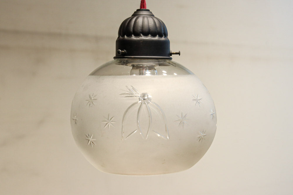 星の切子模様が可愛らしい稀少な電笠　DC7958