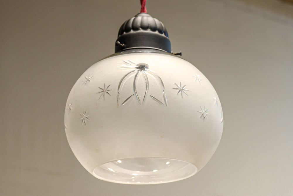 星の切子模様が可愛らしい稀少な電笠　DC7958