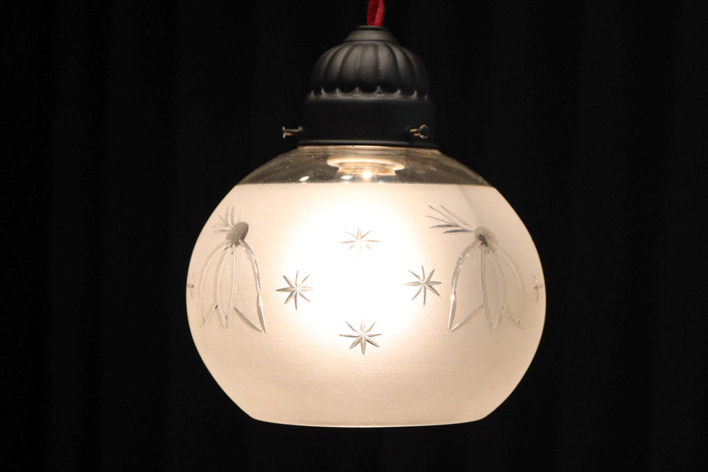 星の切子模様が可愛らしい稀少な電笠　DC7958