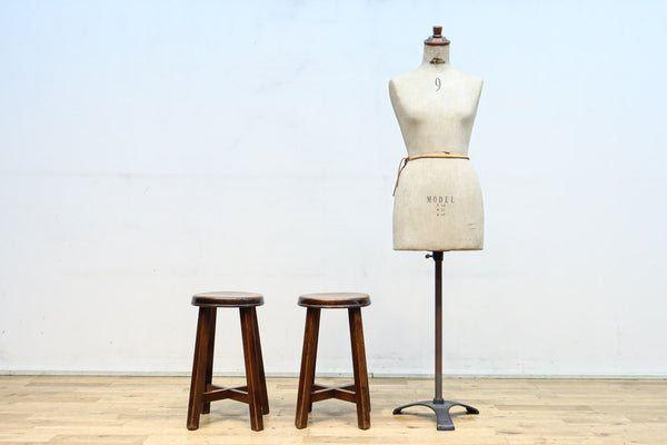 優しい風合いが心地良いスツール　DC7964ab　在庫2個