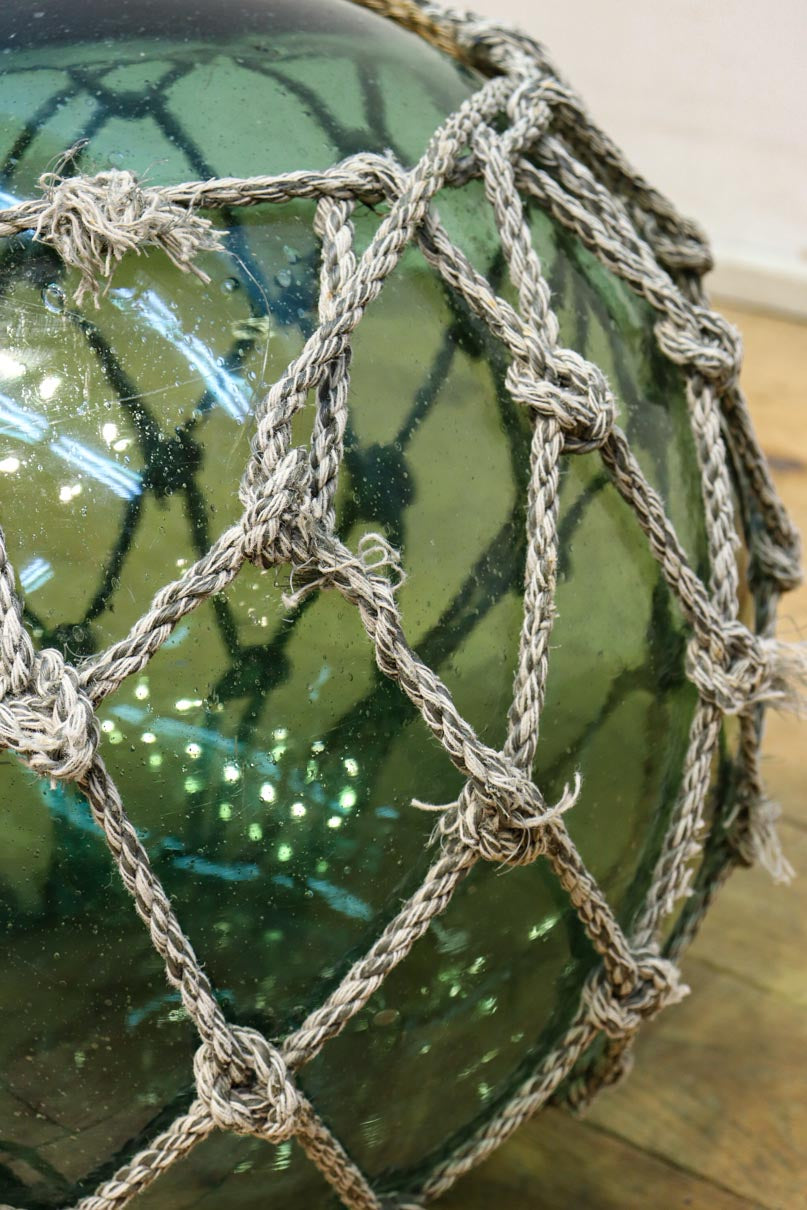 大サイズ!! 縄で包まれた淡いグリーン色の浮き玉　DC7966